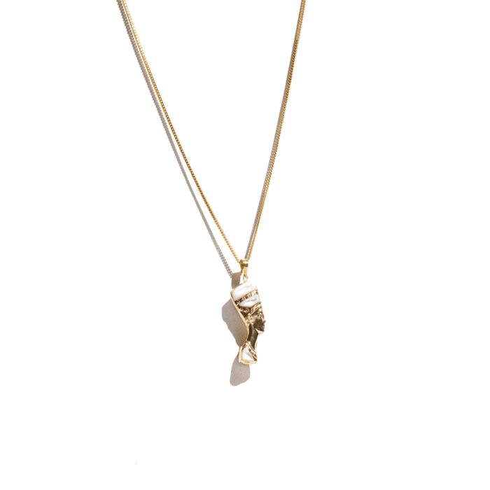 Beautiful Nefertiti Double-Sided Gold Pendant - Image 5