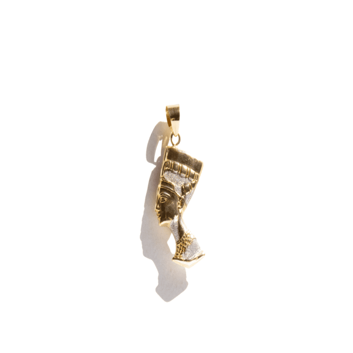 Double-Sided Gold Feminine Scarab Nefertiti Pendant - Image 4