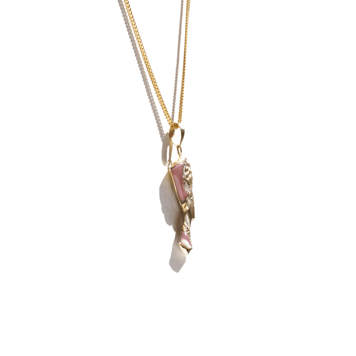 Double-Sided Gold Feminine Scarab Nefertiti Pendant - Image 3